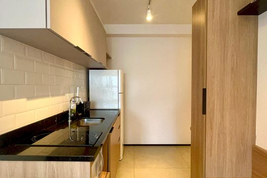 Cozinha de kitnet/studio à venda com 1 quarto, 26m² em Sumarezinho, São Paulo