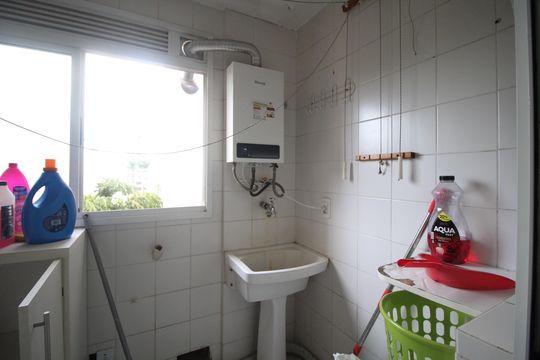 Área de Serviço de apartamento para alugar com 3 quartos, 90m² em Passo D’areia, Porto Alegre