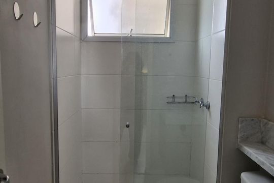 Banheiro 1 de apartamento para alugar com 2 quartos, 56m² em Jardim Perola, Limeira