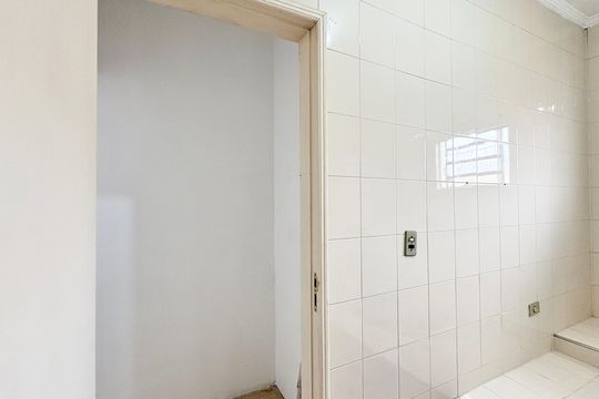 Banheiro de casa para alugar com 1 quarto, 60m² em Vila Pirituba, São Paulo