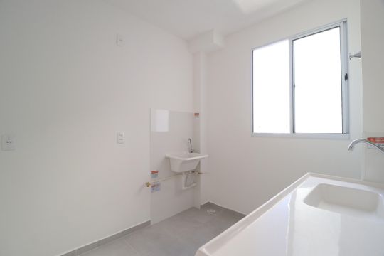 Cozinha de apartamento para alugar com 2 quartos, 40m² em Jardim Patricia, Uberlândia