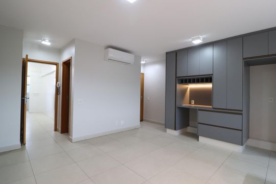 Sala de apartamento para alugar com 2 quartos, 90m² em Patrimônio, Uberlândia