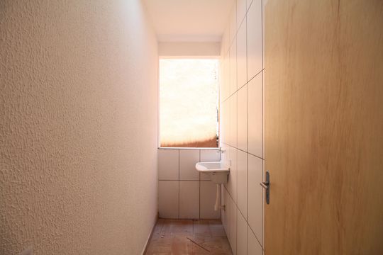Área de Serviço de casa para alugar com 2 quartos, 44m² em Jardim Vitoria, Taboão da Serra