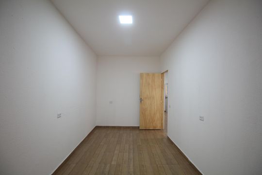 Quarto 1 de casa para alugar com 2 quartos, 44m² em Jardim Vitoria, Taboão da Serra
