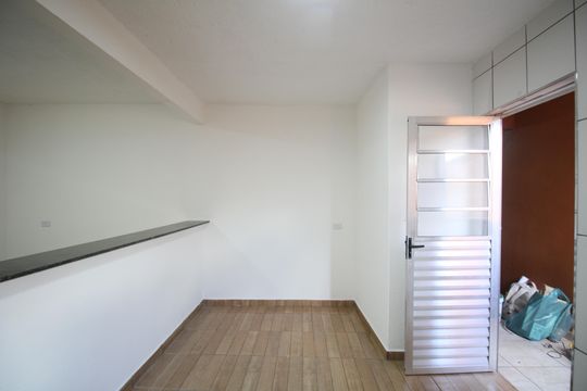 Cozinha de casa para alugar com 2 quartos, 44m² em Jardim Vitoria, Taboão da Serra