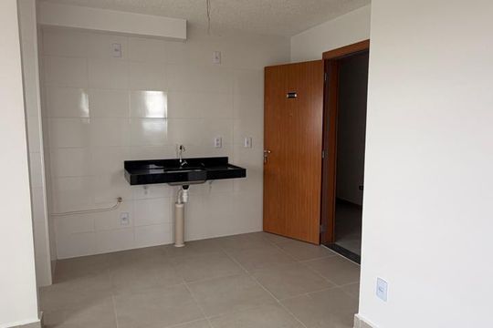 Cozinha de apartamento à venda com 2 quartos, 43m² em Fazenda São Quirino, Campinas