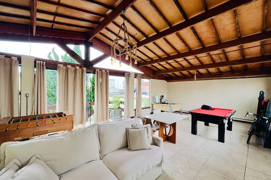 Área comum de casa à venda com 3 quartos, 270m² em Vila Paulistania, São Paulo