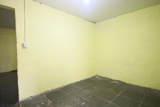 Quarto de casa para alugar com 1 quarto, 72m² em Vila Yolanda, Osasco