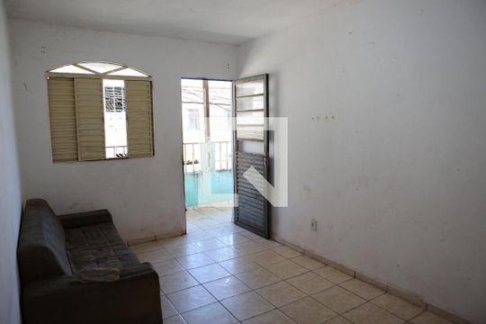 Casa para alugar com 3 quartos, 258m² em Teixeira Dias, Belo Horizonte