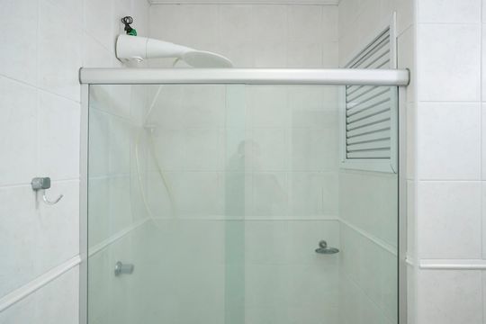 Banheiro da suíte de apartamento para alugar com 2 quartos, 73m² em Santa Maria, São Caetano do Sul