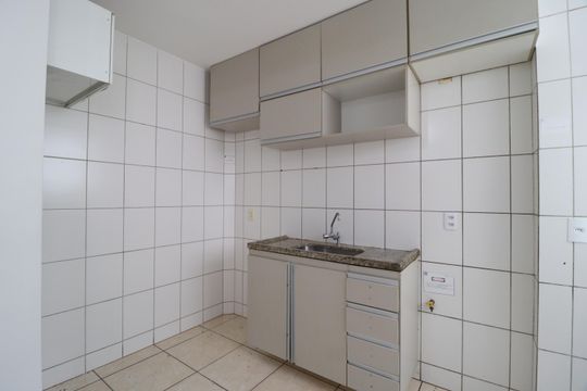 Cozinha de apartamento para alugar com 2 quartos, 50m² em Patrimônio, Uberlândia