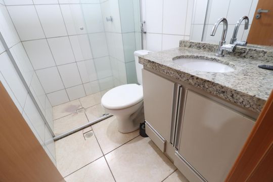 Banheiro Social de apartamento para alugar com 2 quartos, 50m² em Patrimônio, Uberlândia