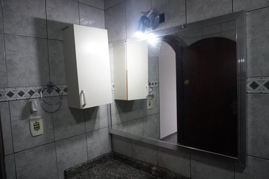 Casa para alugar com 5 quartos, 175m² em Jardim das Oliveiras, São Paulo