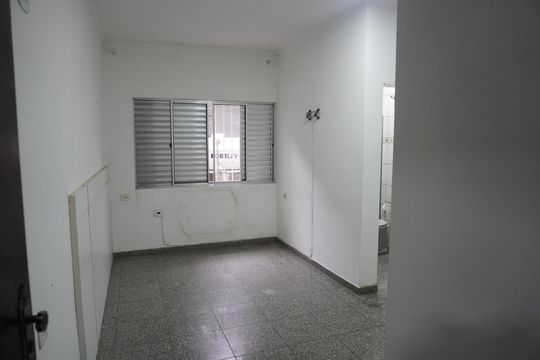 Casa para alugar com 5 quartos, 175m² em Jardim das Oliveiras, São Paulo