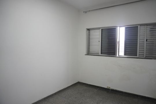 Casa para alugar com 5 quartos, 175m² em Jardim das Oliveiras, São Paulo