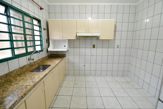 Cozinha de casa para alugar com 3 quartos, 295m² em Parque São Quirino, Campinas