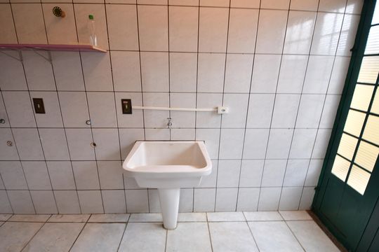 Área de Serviço de casa para alugar com 3 quartos, 295m² em Parque São Quirino, Campinas