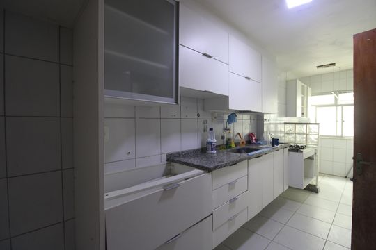 Cozinha de apartamento à venda com 1 quarto, 60m² em Taquara, Rio de Janeiro