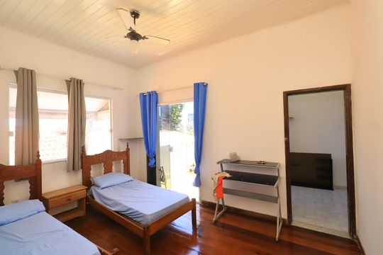 Casa para alugar com 5 quartos, 220m² em Stiep, Salvador