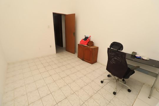 Casa para alugar com 5 quartos, 220m² em Stiep, Salvador