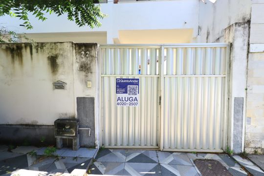 Casa para alugar com 5 quartos, 220m² em Stiep, Salvador