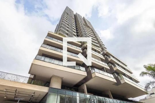 Fachada de kitnet/studio para alugar com 1 quarto, 44m² em Pinheiros, São Paulo