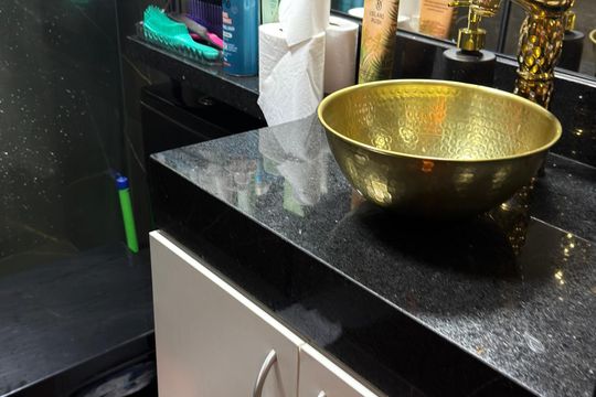 Banheiro de apartamento à venda com 2 quartos, 54m² em Jardim Jurema, São Paulo