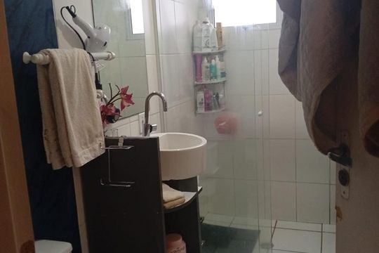 Banheiro de apartamento à venda com 2 quartos, 45m² em Jardim Vergueiro, São Paulo
