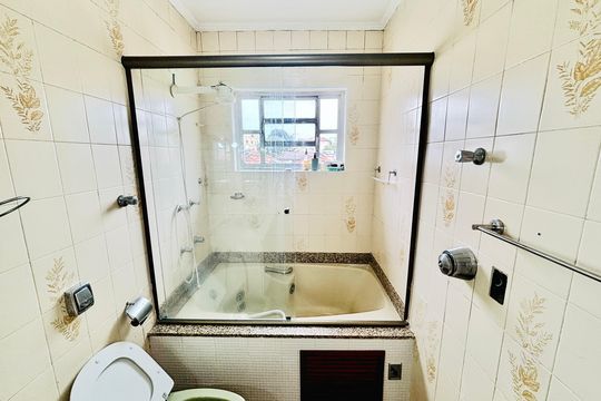 Banheiro Social de casa para alugar com 2 quartos, 210m² em Jardim Popular, São Paulo