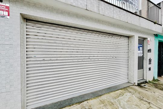 Fachada de casa para alugar com 2 quartos, 210m² em Jardim Popular, São Paulo