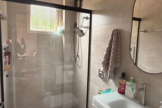 Banheiro de apartamento para alugar com 2 quartos, 55m² em Vila Independencia, Sorocaba