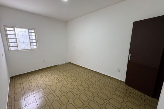 Casa para alugar com 3 quartos, 159m² em Qnl 12, Brasília