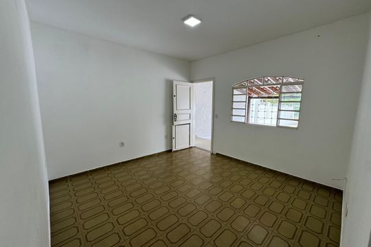 Casa para alugar com 3 quartos, 159m² em Qnl 12, Brasília