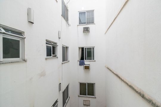 Vista do Quarto 1 de apartamento para alugar com 2 quartos, 68m² em Irajá, Rio de Janeiro