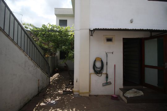 Quintal de casa para alugar com 3 quartos, 331m² em São João, Porto Alegre