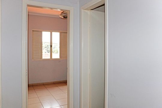 Corredor de casa para alugar com 3 quartos, 117m² em Jardim Sao Matheus, Vinhedo