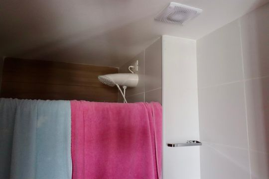 Banheiro de apartamento para alugar com 1 quarto, 25m² em Caminho das Árvores, Salvador