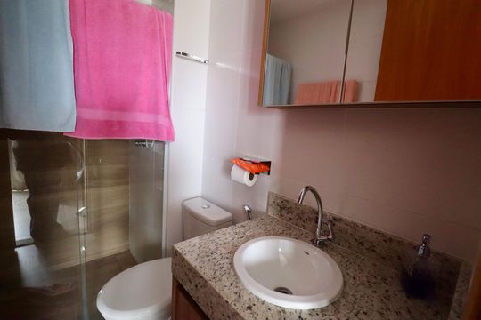 Banheiro de apartamento para alugar com 1 quarto, 25m² em Caminho das Árvores, Salvador