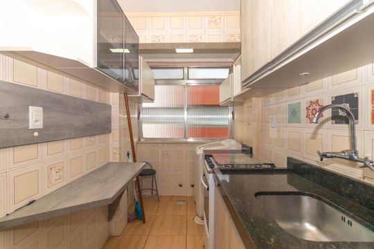 Cozinha/Área de serviço de apartamento para alugar com 2 quartos, 110m² em Petrópolis, Porto Alegre