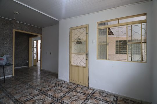 Casa à venda com 2 quartos, 50m² em Niterói, Canoas