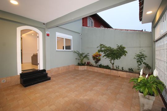 Garagem de casa à venda com 2 quartos, 111m² em Vila Pedroso, São Paulo