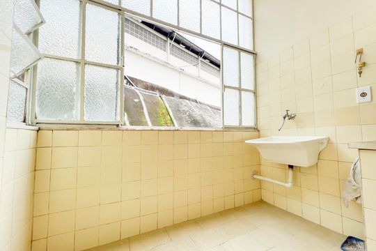 Área de Serviço de casa para alugar com 2 quartos, 67m² em Vitorino Braga, Juiz de Fora