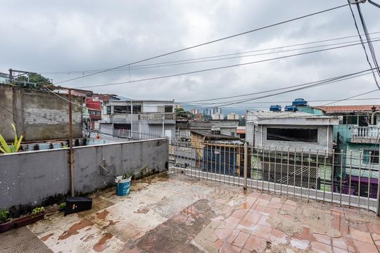 Varanda Quarto 1 de casa para alugar com 2 quartos, 50m² em Jardim Rincão, São Paulo