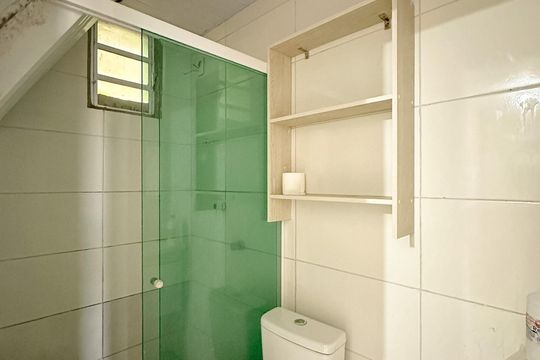Banheiro de casa para alugar com 2 quartos, 68m² em Ingleses do Rio Vermelho, Florianópolis