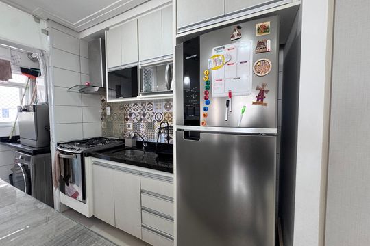 Cozinha de apartamento à venda com 2 quartos, 56m² em Umuarama, Osasco
