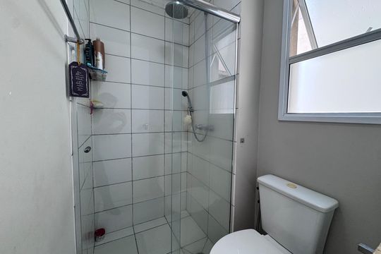 Banheiro da Suíte de apartamento à venda com 2 quartos, 56m² em Umuarama, Osasco