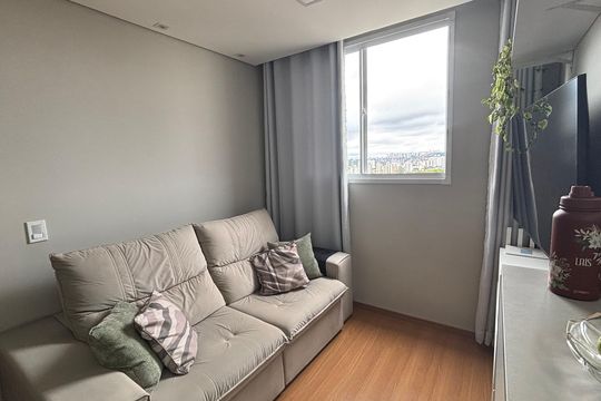 Apartamento para alugar com 2 quartos, 44m² em Parque Maria Helena, São Paulo