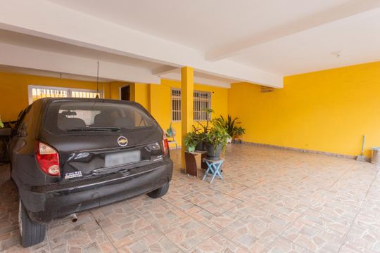 Garagem de casa à venda com 3 quartos, 280m² em Jardim Itatiaia, São Paulo