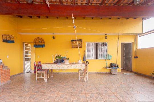 Varanda de casa à venda com 3 quartos, 280m² em Jardim Itatiaia, São Paulo