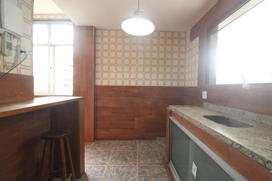 Cozinha de apartamento para alugar com 2 quartos, 70m² em Taquara, Rio de Janeiro